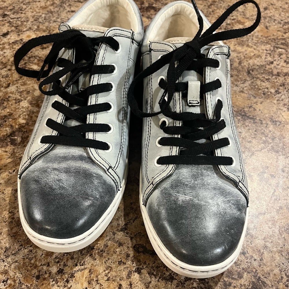 UGG Australia Tomi  Sneakers , Gray lace up sneakers women’s size 11. Brand new